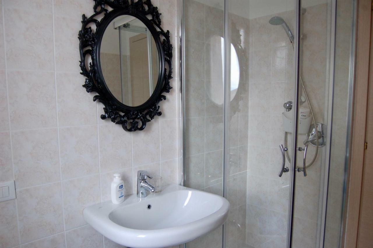 Apartmán Casa Patrizia Sueglio Exteriér fotografie